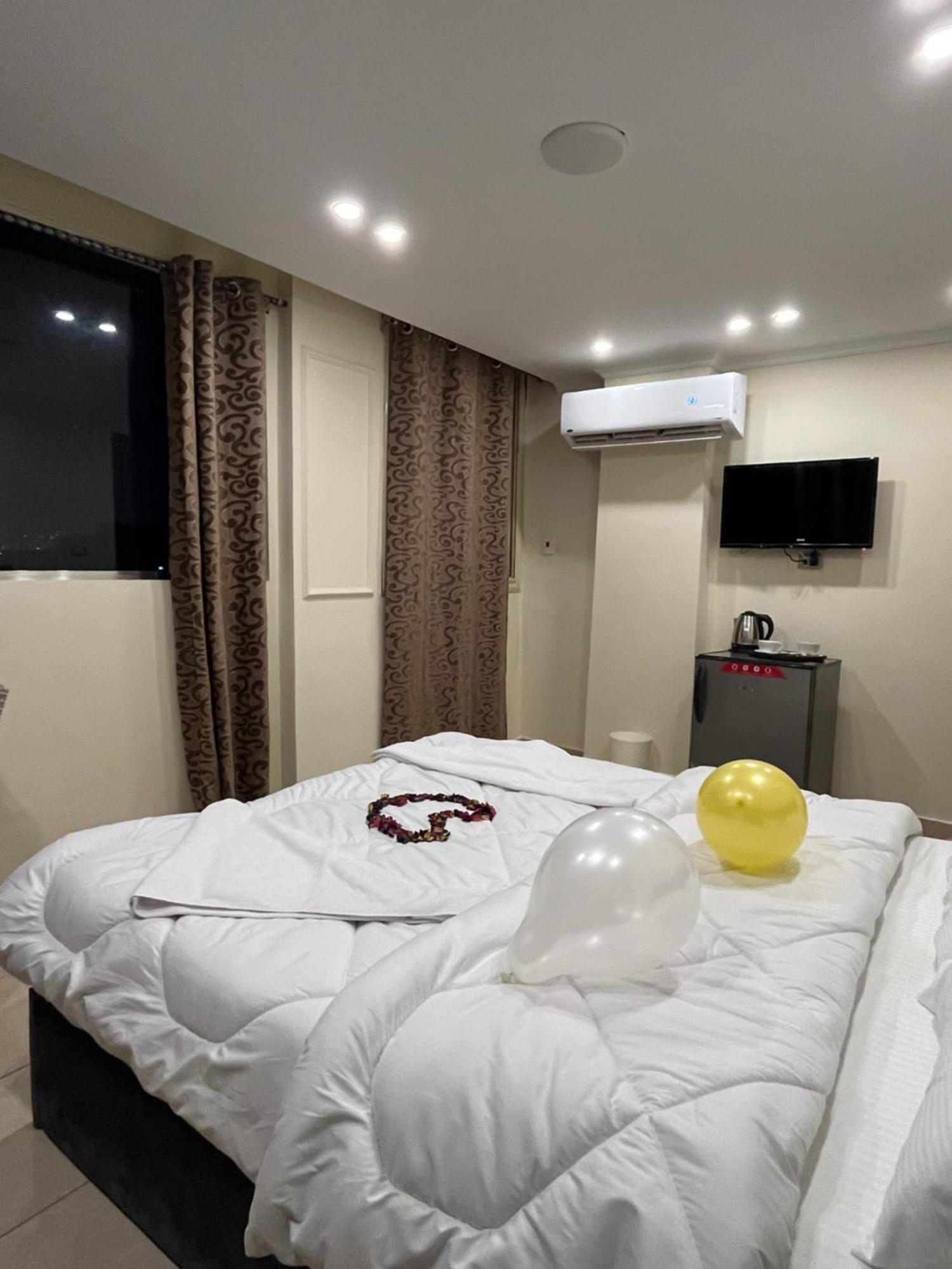 Pyramids Pride Inn Kafrat al Jabal Exterior photo